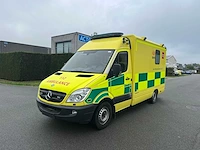 Mercedes - 2008 - sprinter 318 cdi - ambulance - afbeelding 41 van  44