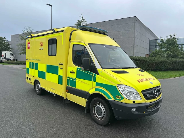 Mercedes - 2008 - sprinter 318 cdi - ambulance - afbeelding 42 van  44
