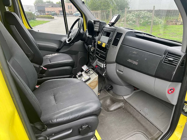 Mercedes - 2008 - sprinter 318 cdi - ambulance - afbeelding 5 van  44