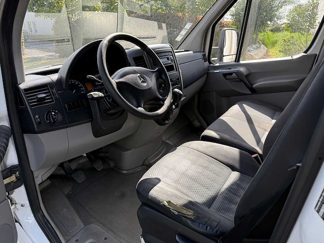 Mercedes - 2011 - sprinter - personenauto - afbeelding 14 van  30