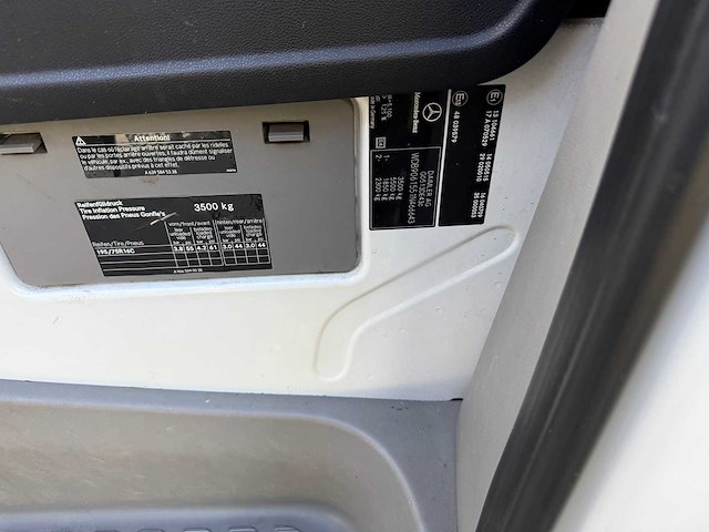 Mercedes - 2011 - sprinter - personenauto - afbeelding 15 van  30