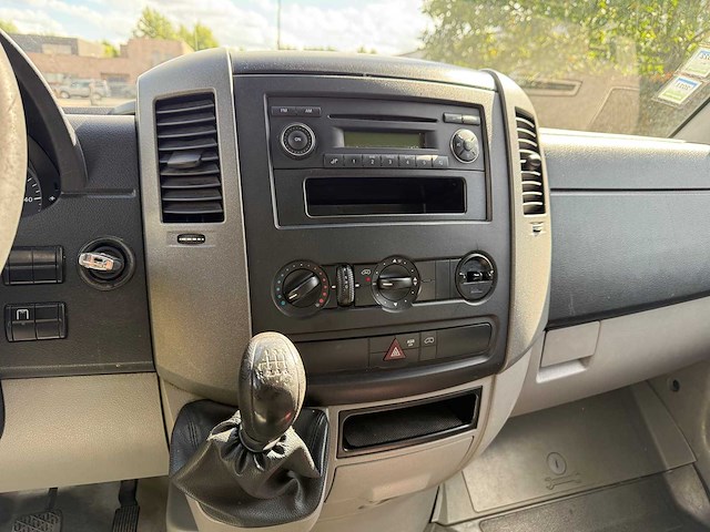 Mercedes - 2011 - sprinter - personenauto - afbeelding 17 van  30