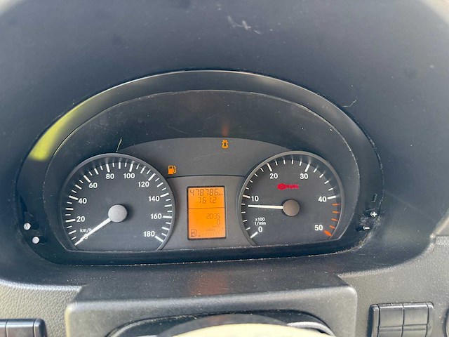 Mercedes - 2011 - sprinter - personenauto - afbeelding 18 van  30