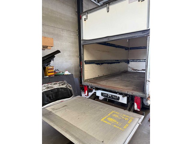 Mercedes - 2011 - sprinter - personenauto - afbeelding 12 van  30