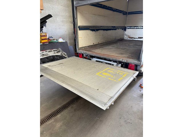 Mercedes - 2011 - sprinter - personenauto - afbeelding 23 van  30