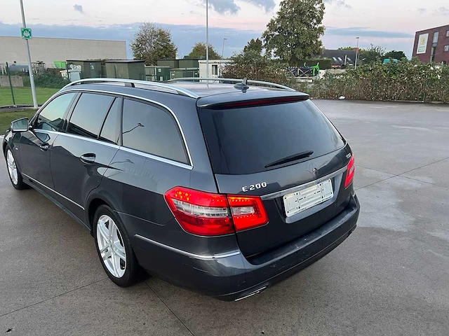 Mercedes - 2012 - e200 cdi - break - personenauto - afbeelding 21 van  31