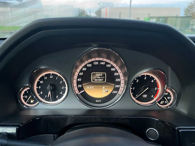 Mercedes - 2012 - e200 cdi - break - personenauto - afbeelding 7 van  31