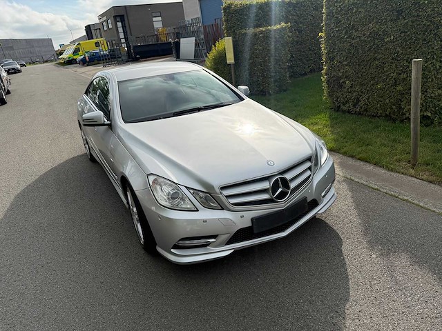 Mercedes - 2012 - e220 cdi - coupe - personenauto - afbeelding 13 van  19