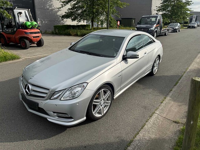 Mercedes - 2012 - e220 cdi - coupe - personenauto - afbeelding 15 van  19