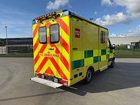 Mercedes - 2013 - 315 cdi - ambulance - personenauto - afbeelding 4 van  42
