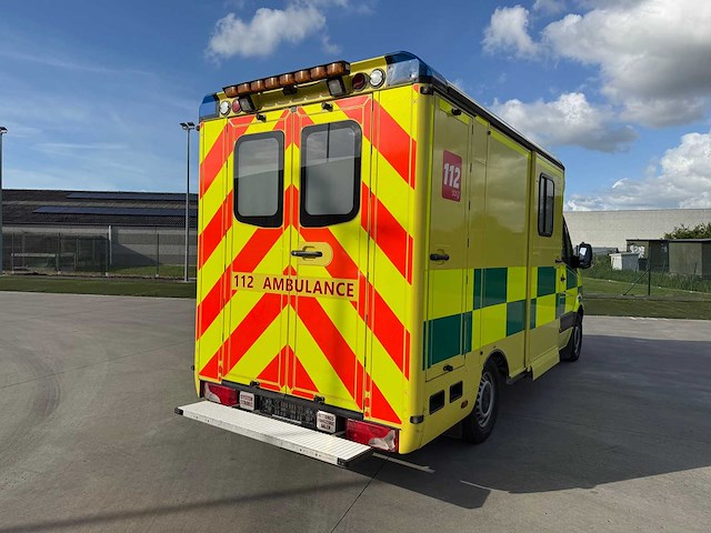 Mercedes - 2013 - 315 cdi - ambulance - personenauto - afbeelding 5 van  42