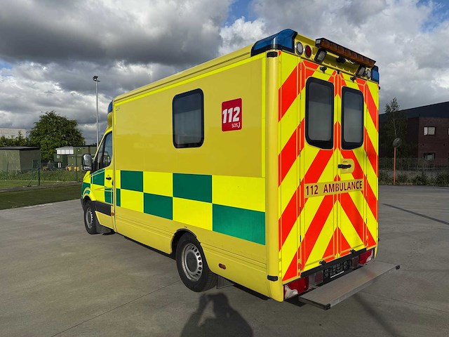 Mercedes - 2013 - 315 cdi - ambulance - personenauto - afbeelding 8 van  42