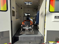 Mercedes - 2013 - 315 cdi - ambulance - personenauto - afbeelding 17 van  42