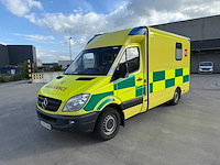 Mercedes - 2013 - 315 cdi - ambulance - personenauto - afbeelding 23 van  42