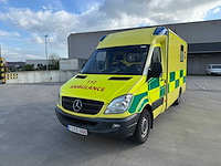 Mercedes - 2013 - 315 cdi - ambulance - personenauto - afbeelding 38 van  42