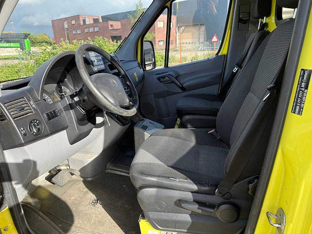 Mercedes - 2013 - 315 cdi - ambulance - personenauto - afbeelding 10 van  16
