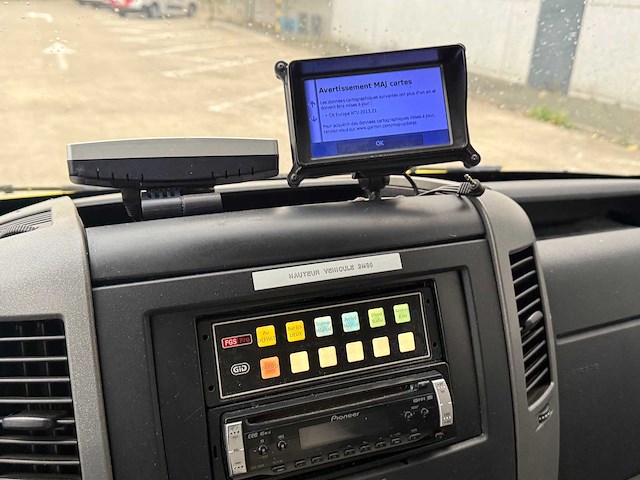 Mercedes - 2013 - ambulance - ambulance - afbeelding 19 van  33