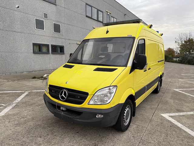 Mercedes - 2013 - ambulance - ambulance - afbeelding 28 van  33