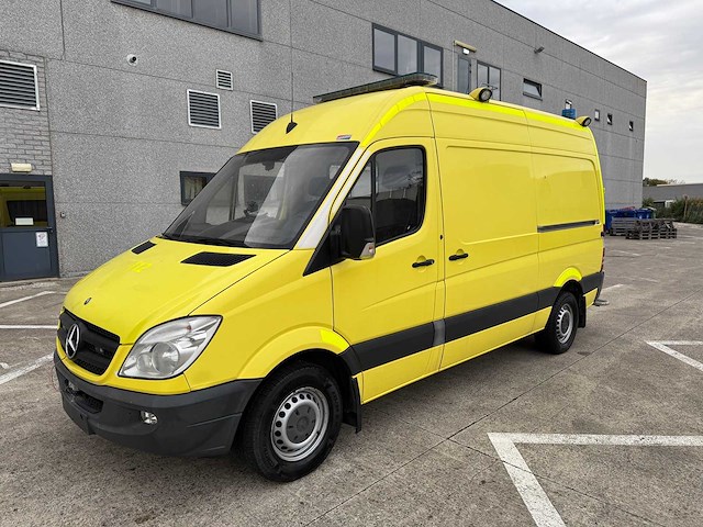Mercedes - 2013 - ambulance - ambulance - afbeelding 31 van  33