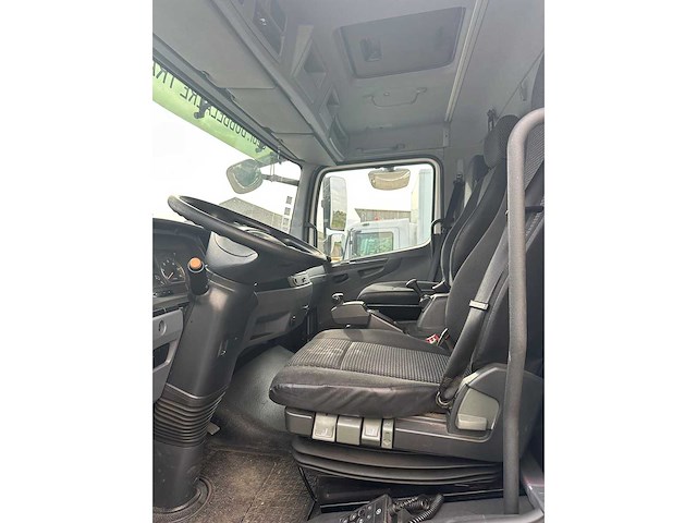 Mercedes - 2013 - atego - vrachtwagen - afbeelding 2 van  2