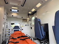 Mercedes - 2014 - 319 cdi - ambulance - personenauto - afbeelding 22 van  44