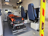 Mercedes - 2014 - 319 cdi - ambulance - personenauto - afbeelding 24 van  44
