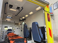 Mercedes - 2014 - 319 cdi - ambulance - personenauto - afbeelding 25 van  44