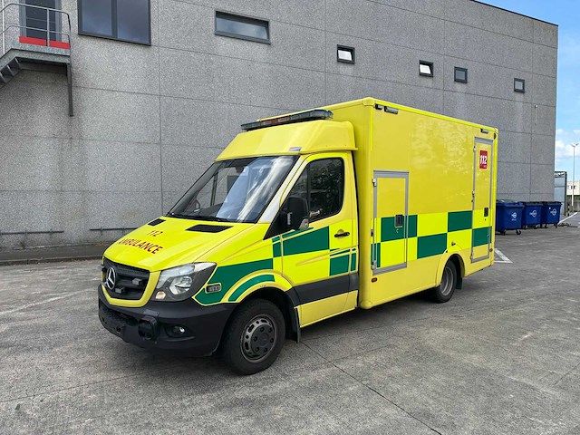 Mercedes - 2014 - 319 cdi - ambulance - personenauto - afbeelding 23 van  44