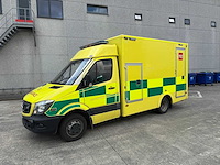 Mercedes - 2014 - 319 cdi - ambulance - personenauto
