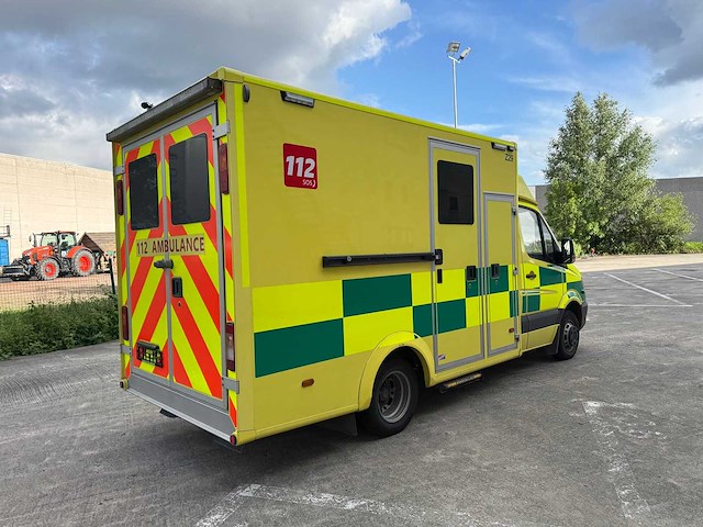Mercedes - 2014 - 319 cdi - ambulance - personenauto - afbeelding 34 van  34