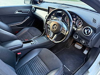 Mercedes - 2014 - cla 220 d - coupe - personenauto - afbeelding 13 van  26