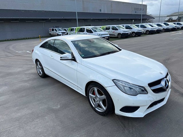 Mercedes - 2014 - e200 - coupe - personenauto - afbeelding 8 van  29