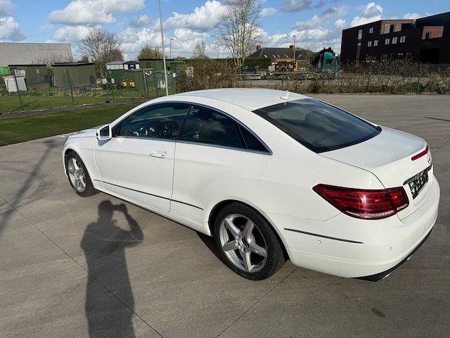 Mercedes - 2014 - e200 - coupe - personenauto - afbeelding 24 van  29