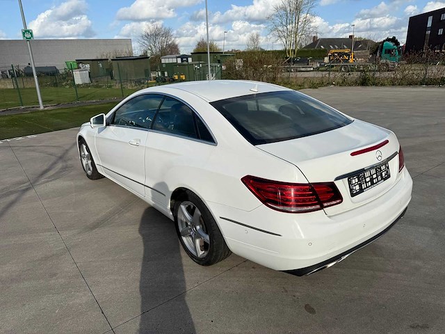 Mercedes - 2014 - e200 - coupe - personenauto - afbeelding 25 van  29