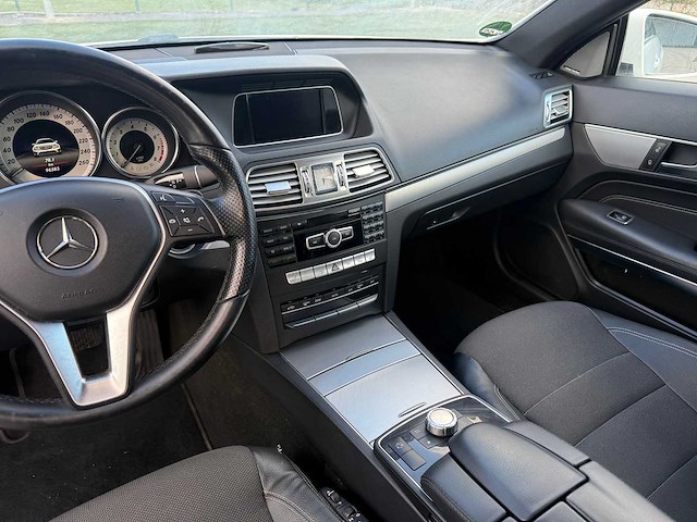 Mercedes - 2014 - e200 - coupe - personenauto - afbeelding 15 van  26