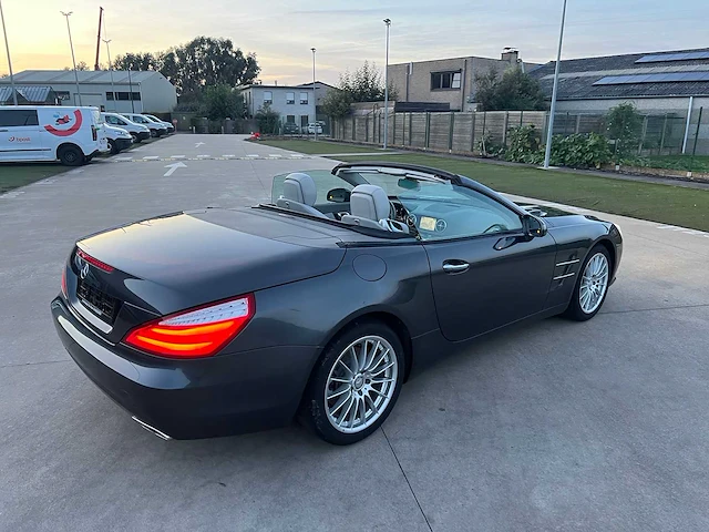 Mercedes - 2014 - sl350 - cabrio - personenauto - afbeelding 28 van  43