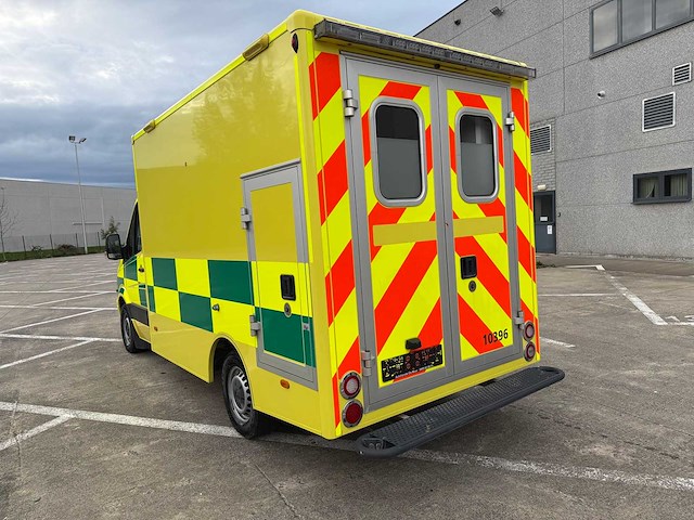 Mercedes - 2016 - sprinter - ambulance - afbeelding 3 van  30