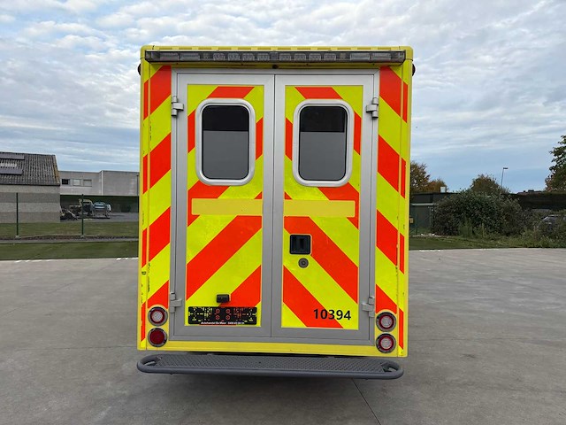 Mercedes - 2016 - sprinter - ambulance - afbeelding 4 van  36