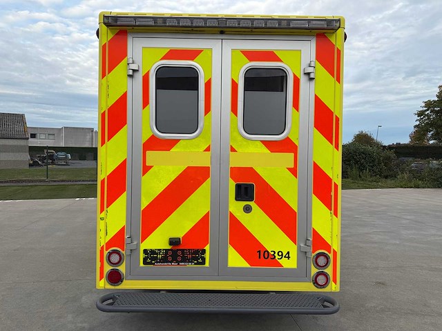 Mercedes - 2016 - sprinter - ambulance - afbeelding 6 van  36