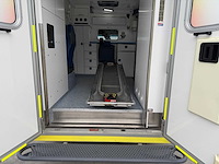 Mercedes - 2016 - sprinter - ambulance - afbeelding 8 van  36