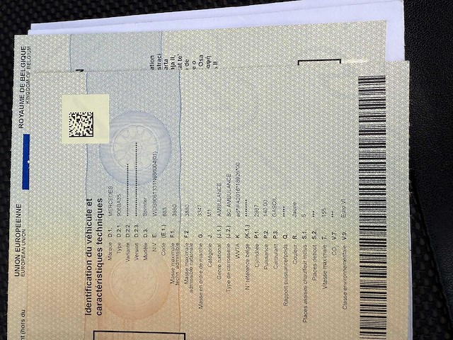 Mercedes - 2016 - sprinter - ambulance - afbeelding 28 van  36