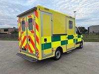 Mercedes - 2016 - sprinter - ambulance - afbeelding 36 van  36