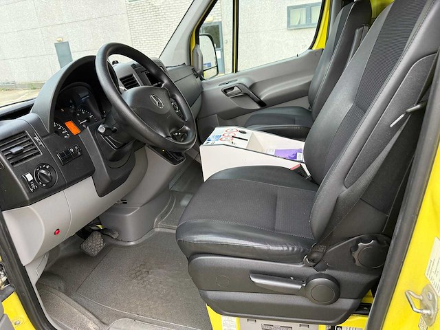 Mercedes - 2016 - sprinter - ambulance - afbeelding 10 van  30