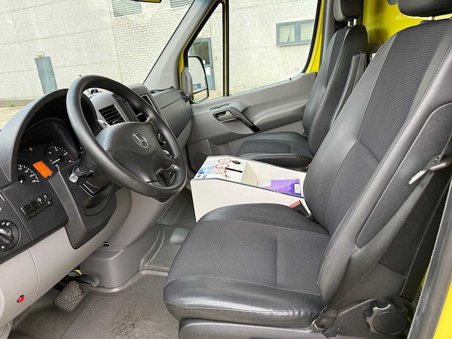Mercedes - 2016 - sprinter - ambulance - afbeelding 11 van  30