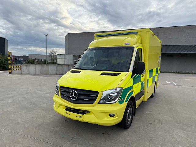 Mercedes - 2016 - sprinter - ambulance - afbeelding 30 van  36