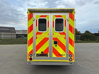 Mercedes - 2018 - sprinter - ambulance - afbeelding 2 van  28