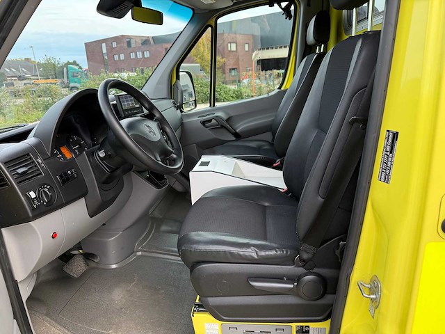 Mercedes - 2018 - sprinter - ambulance - afbeelding 11 van  28