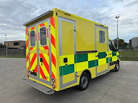 Mercedes - 2018 - sprinter - ambulance - afbeelding 27 van  28