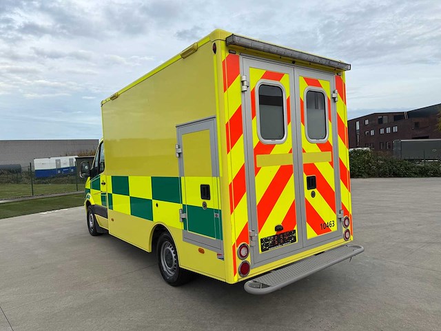 Mercedes - 2018 - sprinter - ambulance - afbeelding 3 van  28