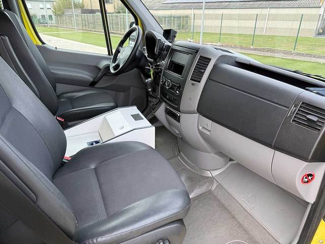 Mercedes - 2018 - sprinter - ambulance - afbeelding 10 van  28